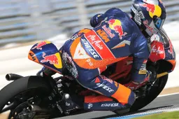 Moto3: Salom conquista la "pole" dei Test IRTA a Jerez