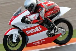 Moto3: primi test 2012 a Valencia bagnati dalla pioggia