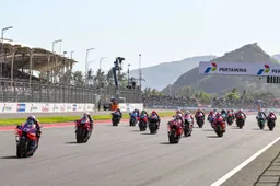 MotoGP, congelamento dei motori dal 2025: la proposta di Dorna