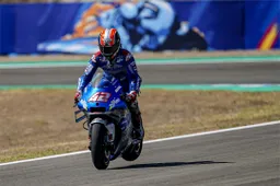 MotoGP, Alex Rins: "Sembra che nessuno sia mai sceso dalla moto"