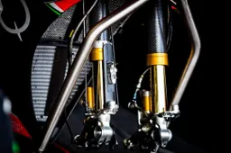 MotoGP, la tecnica: il dispositivo holeshot di Aprilia al microscopio