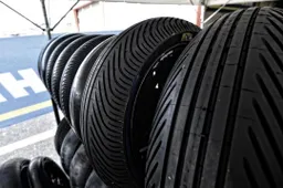 MotoGP, la tecnica: le gomme da pioggia ed i loro limiti