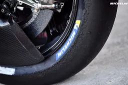 MotoGP: perché la pressione della gomma anteriore è così importante