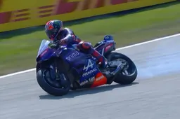 MotoGP Austria: guai Yamaha, bandiera rossa... E brilla Marc Marquez