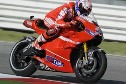 MotoGP: Stoner "Dobbiamo migliorare il feeling con la moto"