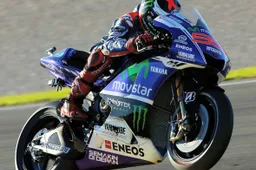 MotoGP: il racconto del primo giorno di Test 2015 a Valencia