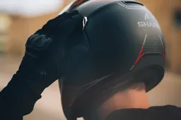 Shark Helmets, tre nuove grafiche Krestone per il Citycruiser