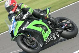 BSB: MSS Kawasaki lascia il British Superbike per il 2013