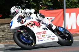 TT Zero John McGuinness e Guy Martin con la Mugen