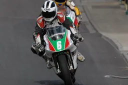 Munster 100: dominio dei fratelli Dunlop, tripletta per Michael, a William 125 e 250