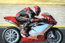 Superbike: MV Agusta torna ufficialmente con Yakhnich
