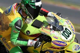 American Superbike: Hodgson resta al team Corona Extra?