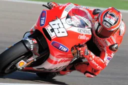 MotoGP: Nicky Hayden non sarà operato alla spalla sinistra