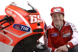 Nicky Hayden e la Ducati Desmosedici GP13