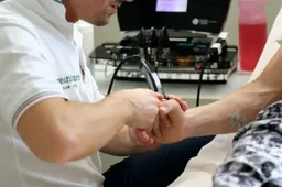 Nicky Hayden a Misano per un trattamento alla mano destra