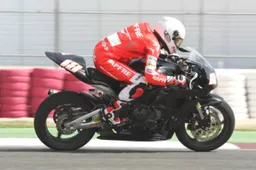 Moto2: Nico Terol si allena ad Albacete con una CBR 600RR