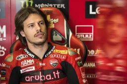 Superbike, Bulega senza pressioni: "Sono altri i piloti che devono vincere"