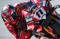 Superbike Test Catalunya, giorno 1: Bulega stacca Toprak e Bautista