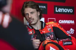 Superbike, manager di Bulega a Portimao: il messaggio chiaro a Ducati