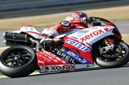 Superbike Magny Cours Gara 2: Haga domina e vince