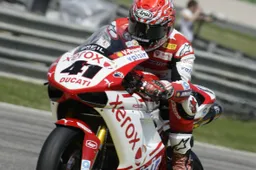 Superbike Valencia Gara 2: doppietta per Haga, Spies è 2°