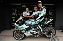 Superbike: Oettl e Ducati Go Eleven, ecco il rinnovo "Feeling speciale tra pilota e team"