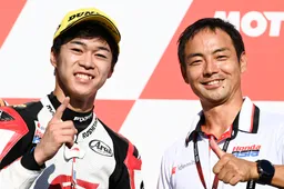 Ai Ogura infiamma Motegi, il pupillo di Aoyama tiene vivo il sogno Moto2