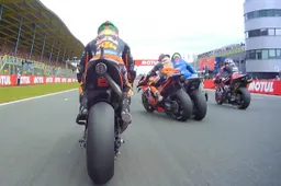 MotoGP: Oliveira-Mir-Marini, contatti a catena al via ad Assen