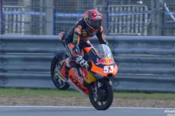 Moto3 Thailandia: Deniz Oncu poker di pole, poi le bandiere gialle