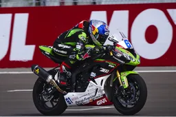 Supersport Indonesia: Prima volta di Can Oncu, Kawasaki si prende gara 1