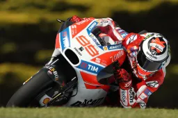 MotoGP Test Phillip Island Jorge Lorenzo nei guai "La mia Ducati è nervosa"