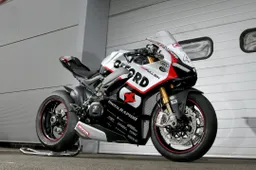 BSB: Oxford Ducati svela la Panigale V4 R 2019
