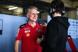 MotoGP, Ciabatti: "Il team Gresini attende la decisione di Marquez"