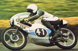 Storie di moto: chi era Paolo Pileri, pilota e team manager gentiluomo