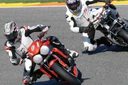 Supersport: McCoy prova la Triump Street Triple R