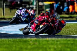 LIVE MotoGP Australia 2022: diretta Gara in tempo reale, errore di Quartararo