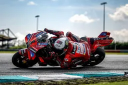 Chi sono i più grandi piloti nella storia del MotoGP e quali sono i favoriti per la vittoria del Motomondiale 2024?