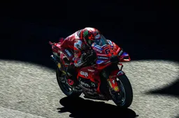 MotoGP, sfida Bagnaia-Marquez: Ducati ha un piano d'emergenza