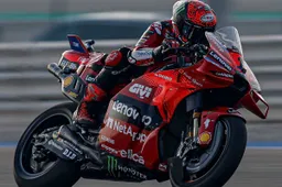 Pecco Bagnaia frenato: "La moto lavorava bene, qualcos'altro no"
