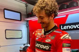 MotoGP, Pecco Bagnaia vuole spiegazioni: "Perché sono caduto?"