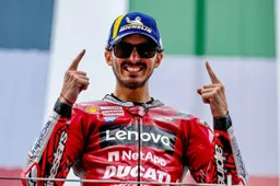 MotoGP, Bagnaia disobbedisce a Valentino Rossi: "Mi tirerà le orecchie"
