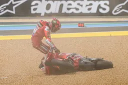 MotoGP, Pecco Bagnaia deluso: "Caduta difficile da spiegare"