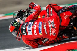MotoGP Assen: Pecco Bagnaia pole da record, Quartararo 2°