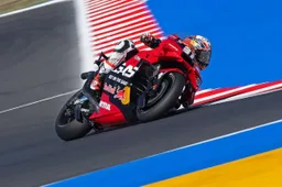 Pedro Acosta come Pecco Bagnaia: no al sistema radio in MotoGP