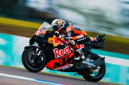 MotoGP, Pedro Acosta-Ducati: alta tensione nel box KTM