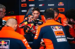 MotoGP, crisi KTM: il debito miliardario non spaventa Acosta