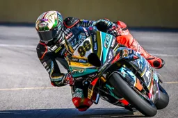 Hickman in pole al Macau GP 2023, Todd protagonista