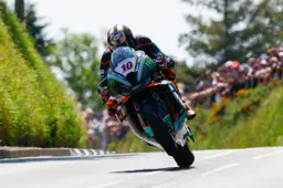 Peter Hickman al TT 2024 all'assalto di nuovi record