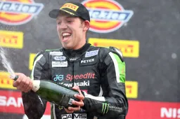 British Superbike Silverstone Gara 2 Peter Hickman che fenomeno!