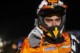 Dakar, tappa 11 con caduta per Danilo Petrucci. "Mi fa male la spalla"